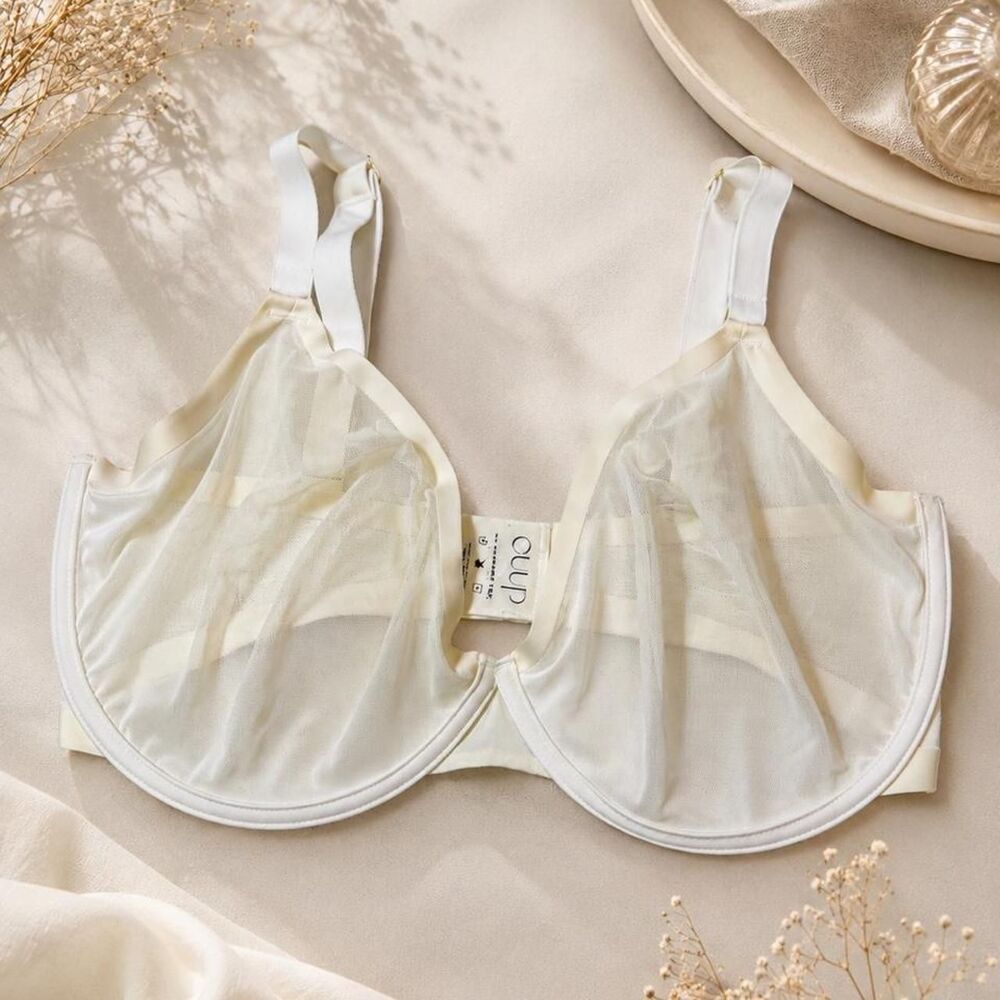 Cuup Women's White and Cream Bra V-002